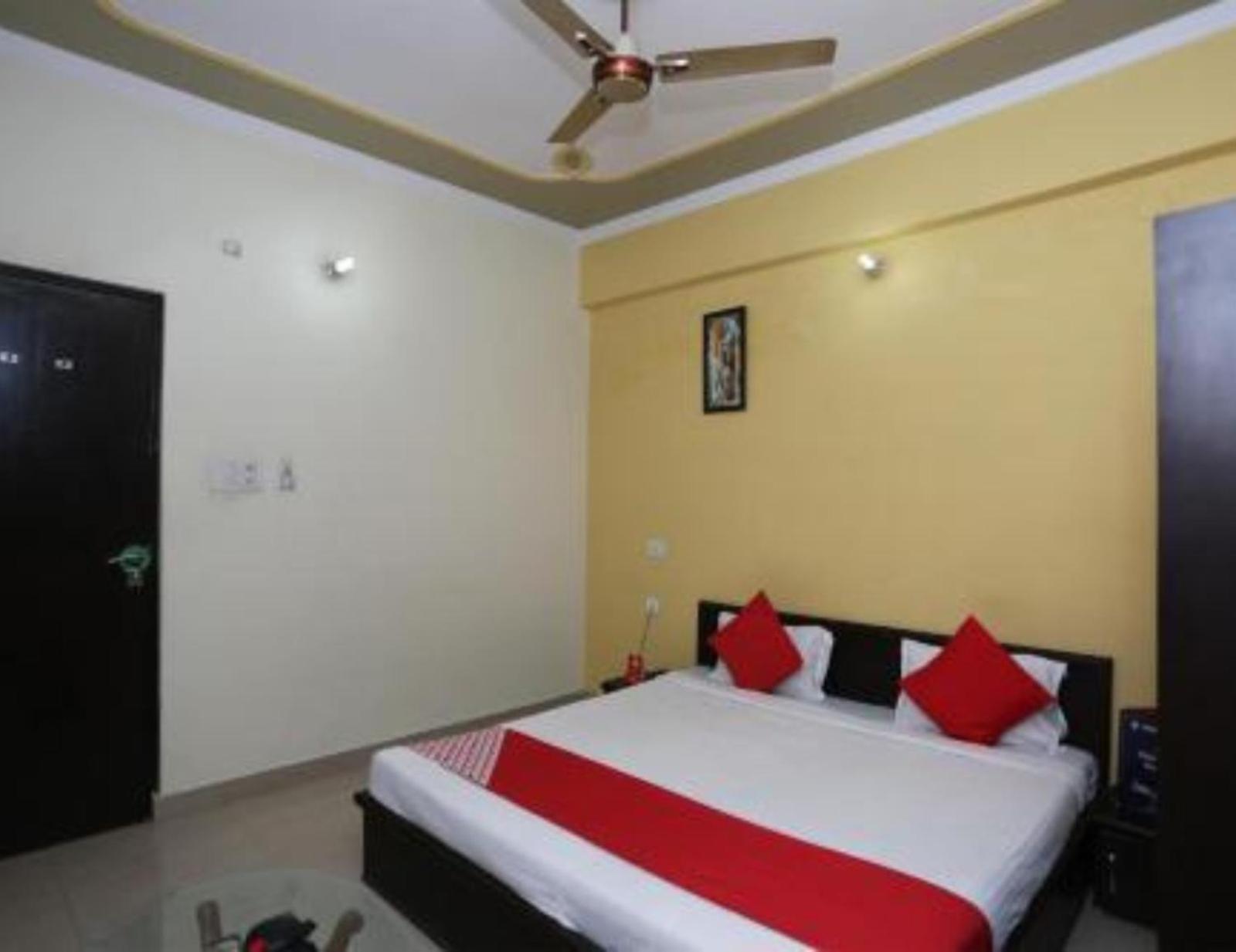 Hotel S K Palace Lucknow , Best Hotel In Lucknow , Hotel In Transport Nagar Lucknow ,Budget Hotels In Lucknow Luaran gambar
