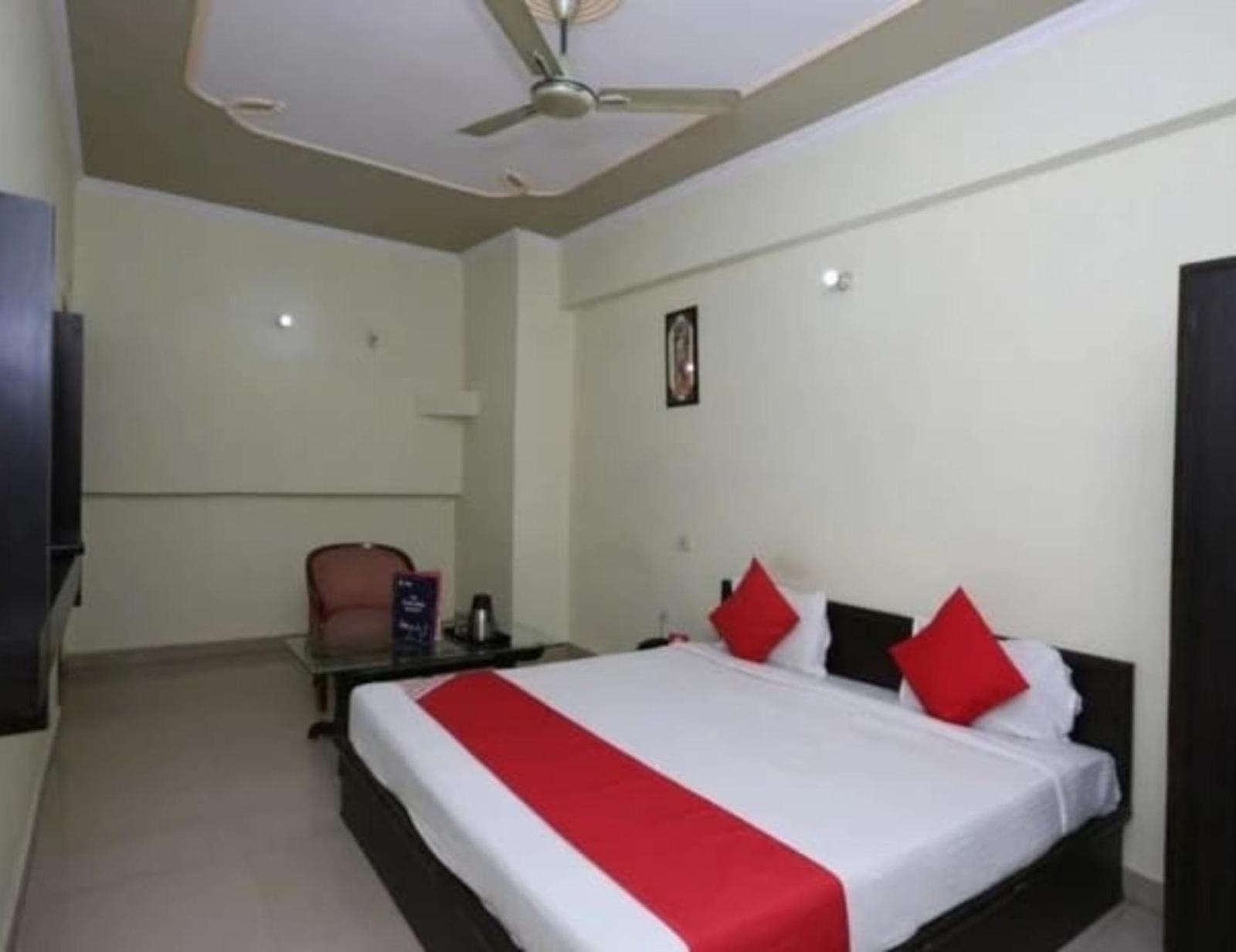 Hotel S K Palace Lucknow , Best Hotel In Lucknow , Hotel In Transport Nagar Lucknow ,Budget Hotels In Lucknow Luaran gambar