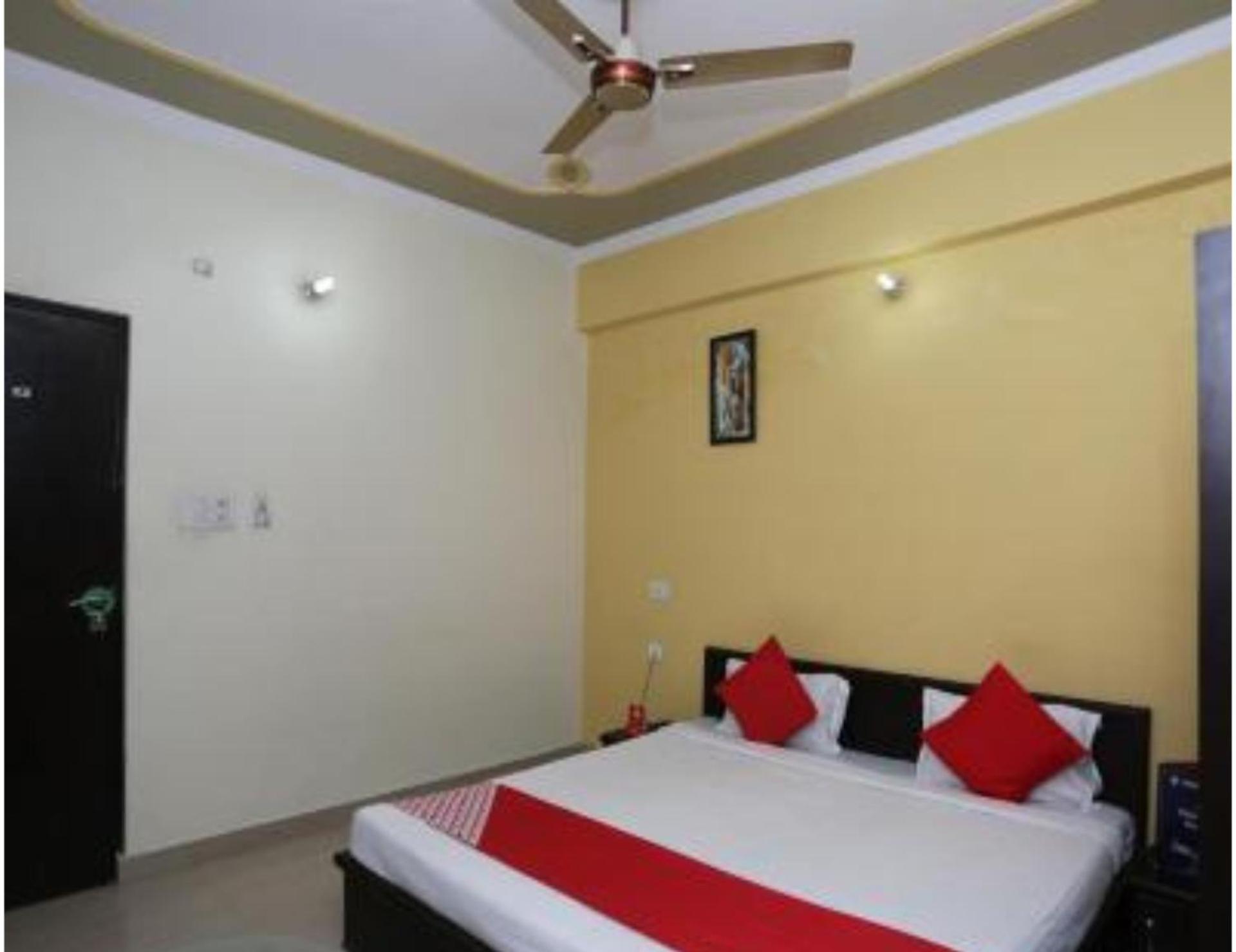 Hotel S K Palace Lucknow , Best Hotel In Lucknow , Hotel In Transport Nagar Lucknow ,Budget Hotels In Lucknow Luaran gambar