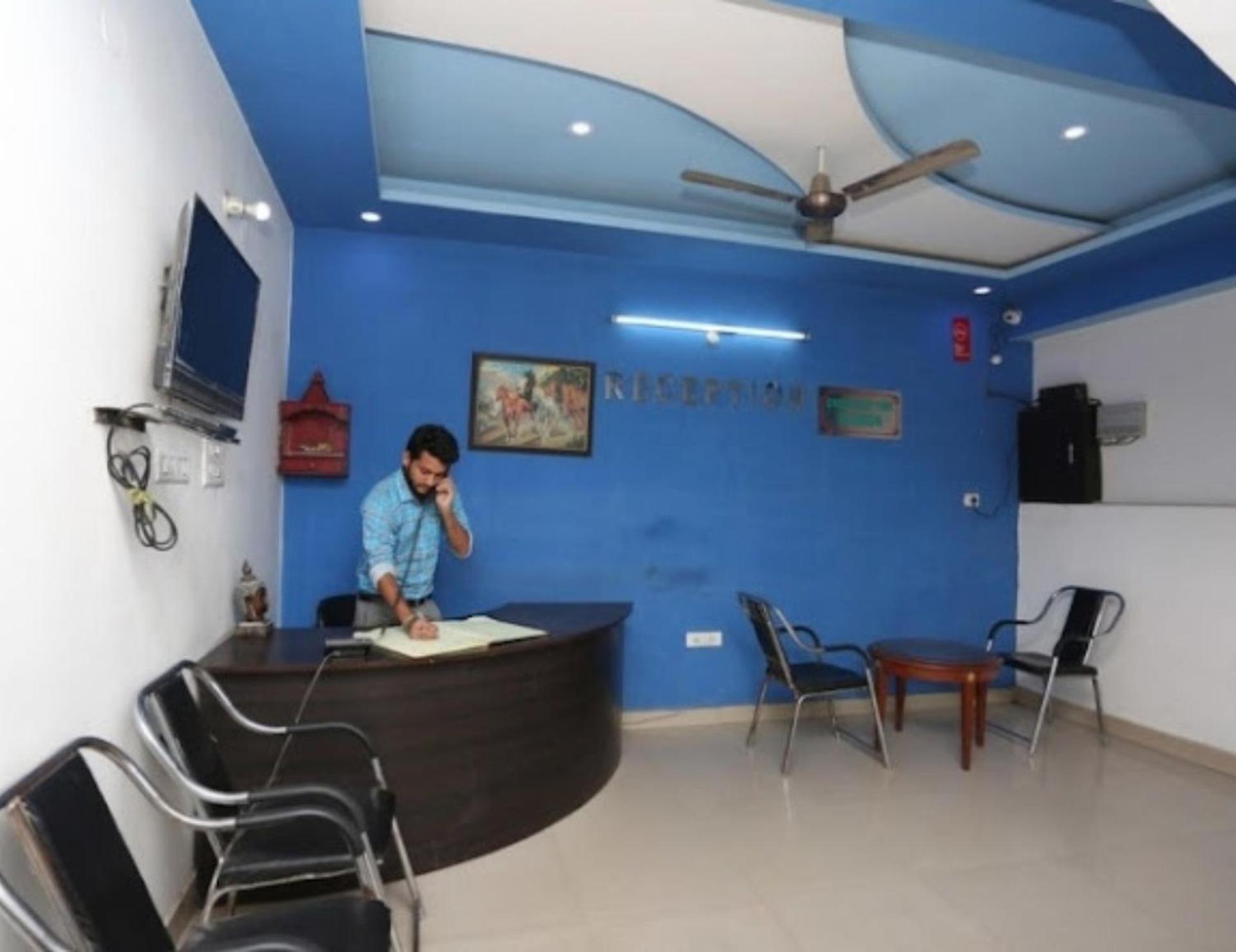 Hotel S K Palace Lucknow , Best Hotel In Lucknow , Hotel In Transport Nagar Lucknow ,Budget Hotels In Lucknow Luaran gambar
